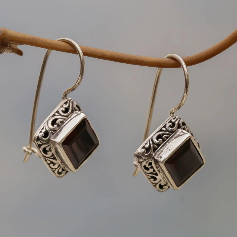  -Explosion-proof leash FOR LARGE dogsUbud Goddess Garnet Earrings