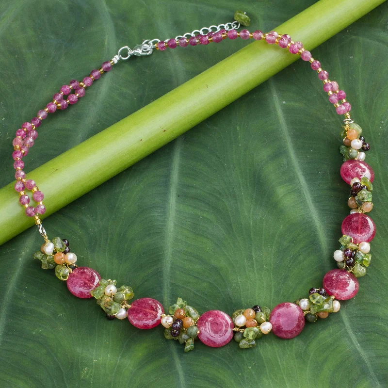 - ​​Christmas pet Christmas clothingPeony Romance Beaded Necklace