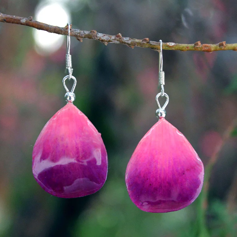 - Pet tear stain cleaning wipesChiang Mai Kiss Silver & Resin Flower Earrings