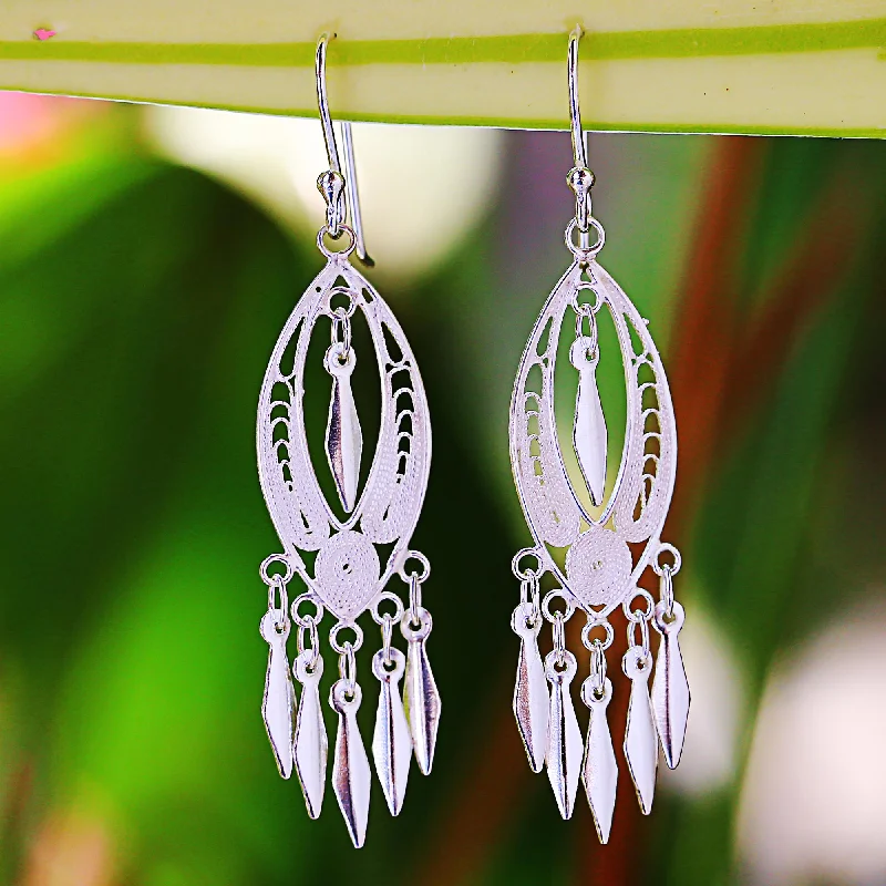 - Chinchilla cooling ice nest ceramic plateShining Spears Silver Chandelier Earrings