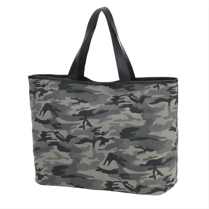 - Dog anti-slip matBlack Camo Ally Tote