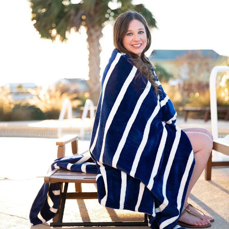 - Teething and chewing toys for puppiesNavy Stripe Blanket