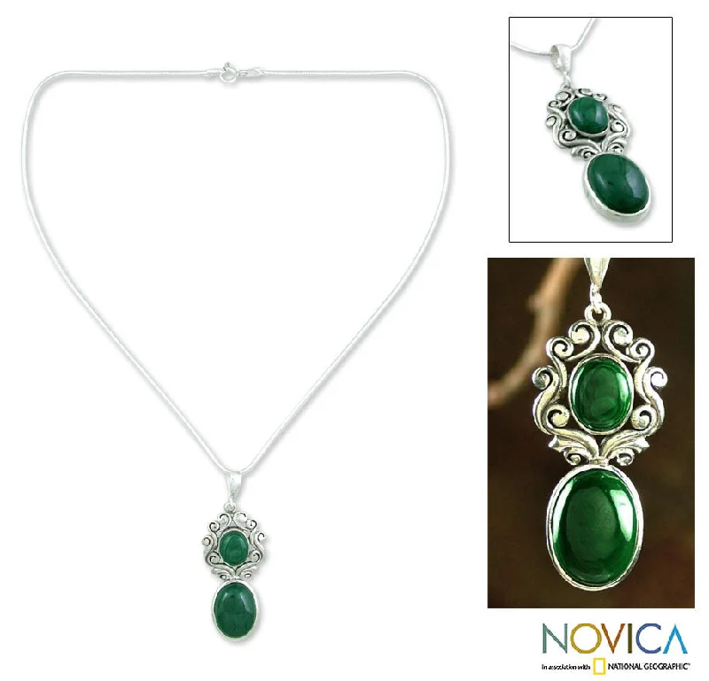 - Natural latex pet mattressQueen of the Forest Malachite Pendant Necklace