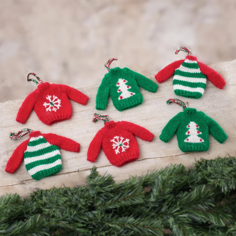 - Dog anti-slip matChristmas Comfort Mini Sweater Ornaments