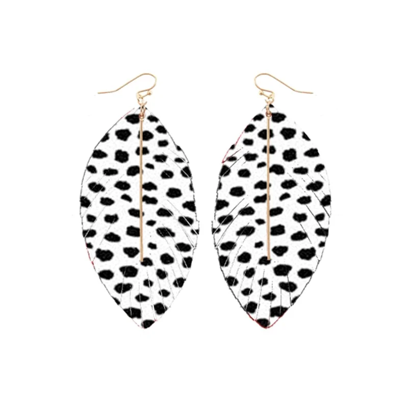 - Foldable and portable cat bagSpot On Heather Earrings