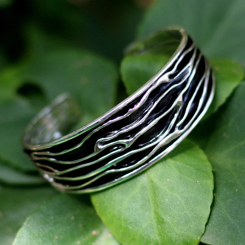 - Chinchilla cooling ice nest ceramic plateRiver Silver Cuff Bracelet