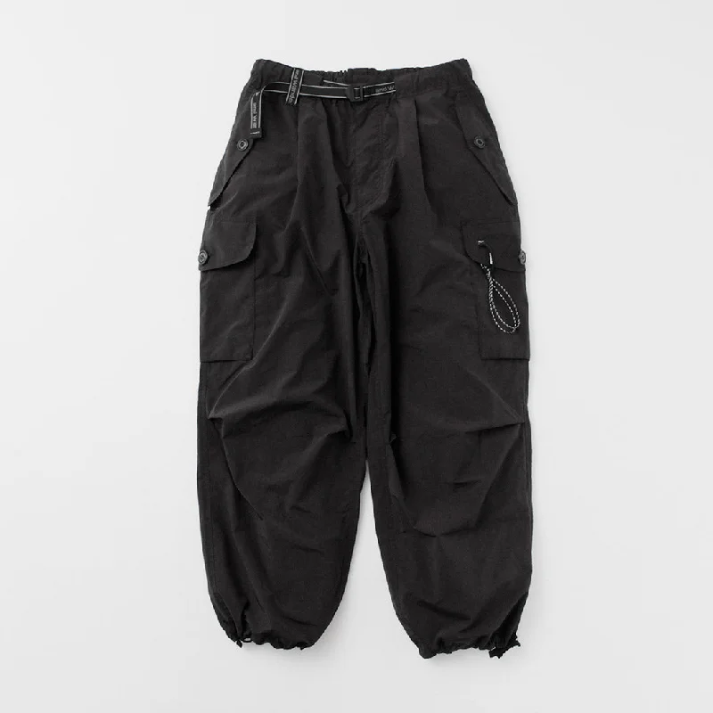 - Automatic temperature adjustment cat bedAND WANDER / Oversized Cargo Pants