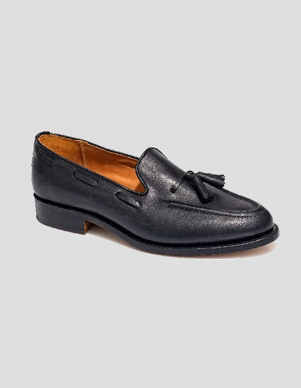 ---SANDERS BLACK CALF TASSEL LOAFER