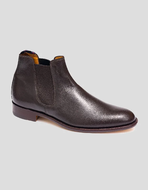 ---SANDERS DARK BROWN CHELSEA BOOT