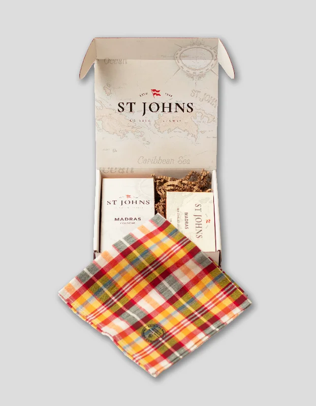  -Anti-scratch scratching board AND cat bed in oneSt Johns Madras Gift Set