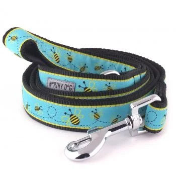  . **Dog traction rope is automatically retractable**Busy Bee Dog Lead