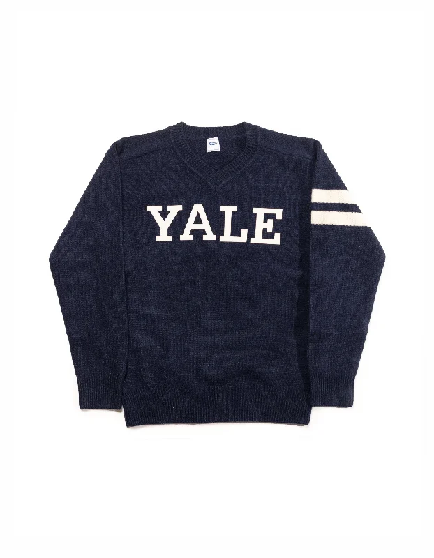 - Organic cotton dog bibsYALE WOOL V-NECK SWEATER - NAVY