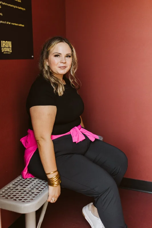 Setting The Barre Short Sleeve Crop Top in Black